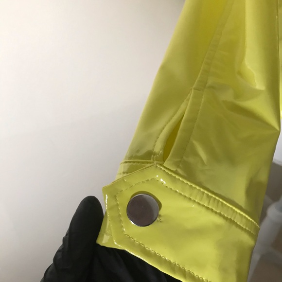 Hot and Delicious Yellow Motor-Jacket 💛 - Picture 4 of 8